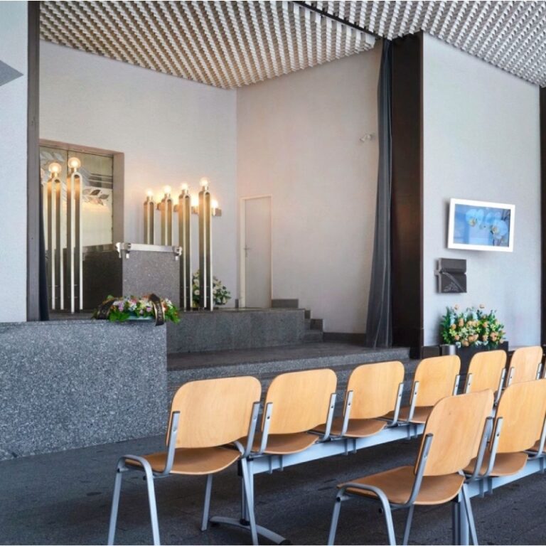 Krematorium Motol – obřadní síň Praha