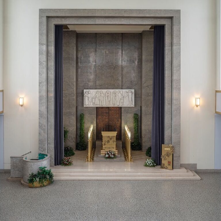 Krematorium Strašnice – Velká obřadní síň Praha